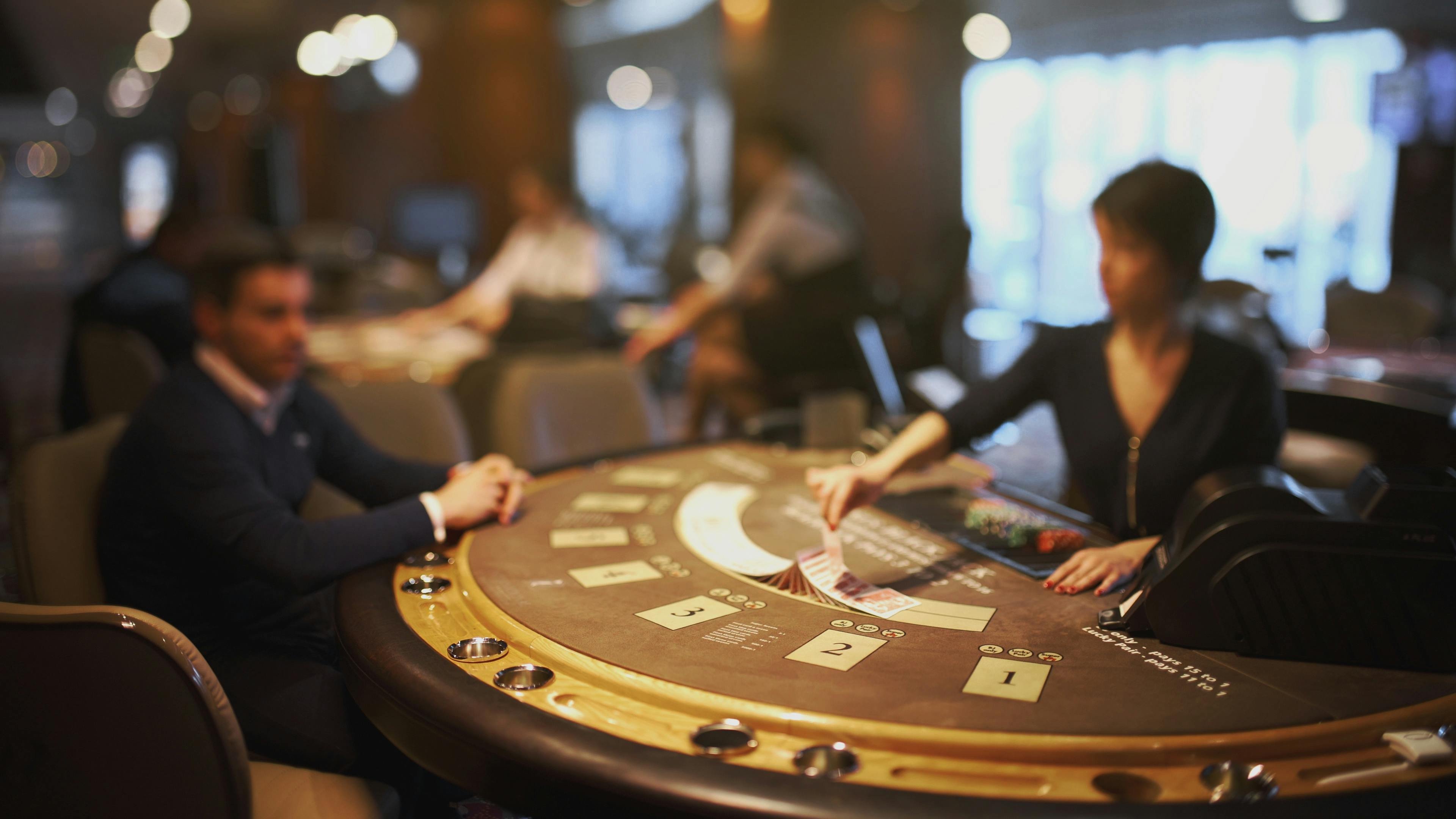 Live casino table dengan dealer Indonesia
